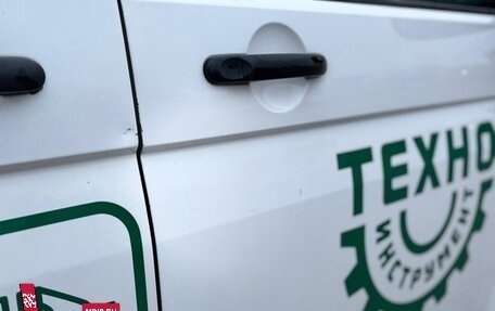 Volkswagen Transporter T6 рестайлинг, 2019 год, 2 100 000 рублей, 12 фотография