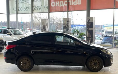Hyundai Solaris II рестайлинг, 2013 год, 819 000 рублей, 3 фотография