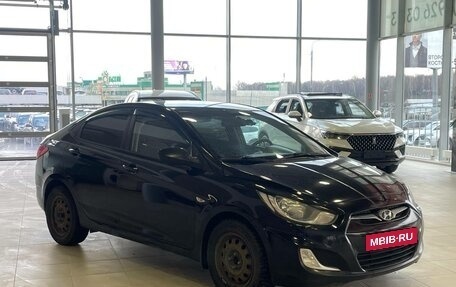 Hyundai Solaris II рестайлинг, 2013 год, 819 000 рублей, 2 фотография