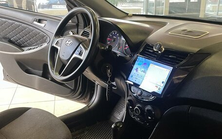 Hyundai Solaris II рестайлинг, 2013 год, 819 000 рублей, 10 фотография
