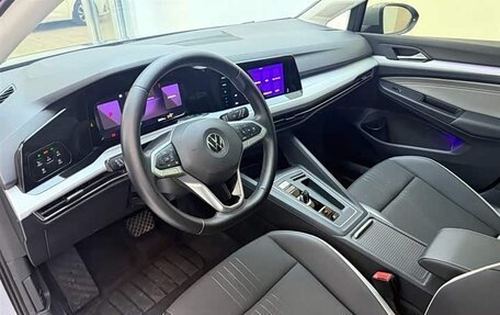 Volkswagen Golf VIII, 2021 год, 1 605 000 рублей, 11 фотография