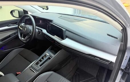 Volkswagen Golf VIII, 2021 год, 1 605 000 рублей, 15 фотография