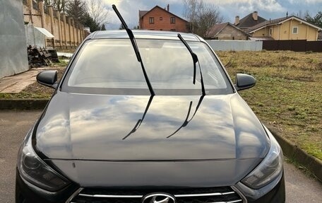 Hyundai Solaris II рестайлинг, 2019 год, 1 350 000 рублей, 1 фотография