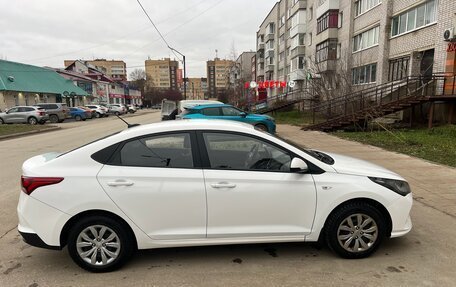 Hyundai Solaris II рестайлинг, 2021 год, 1 499 999 рублей, 4 фотография