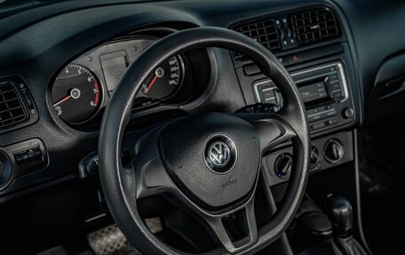 Volkswagen Polo VI (EU Market), 2018 год, 1 057 500 рублей, 13 фотография