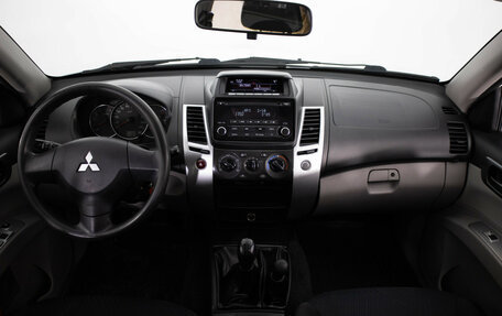 Mitsubishi Pajero Sport II рестайлинг, 2014 год, 1 499 000 рублей, 10 фотография