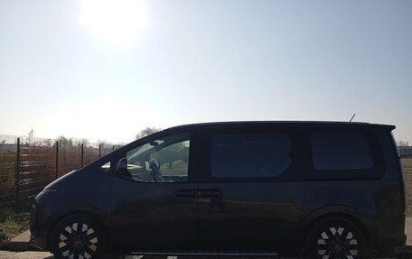 Hyundai Staria, 2022 год, 4 300 000 рублей, 5 фотография