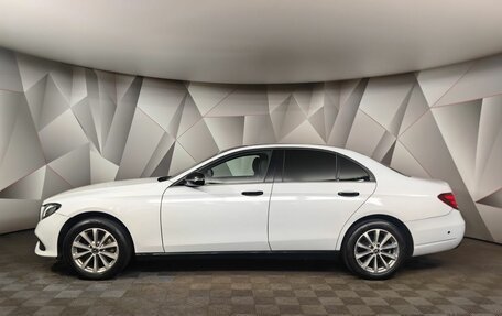 Mercedes-Benz E-Класс, 2019 год, 1 399 000 рублей, 3 фотография