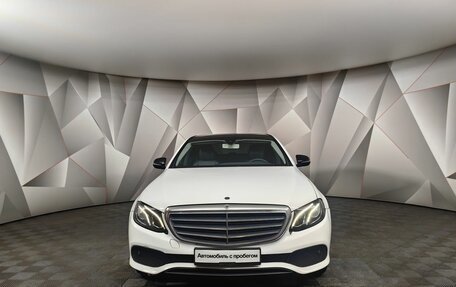 Mercedes-Benz E-Класс, 2019 год, 1 399 000 рублей, 5 фотография