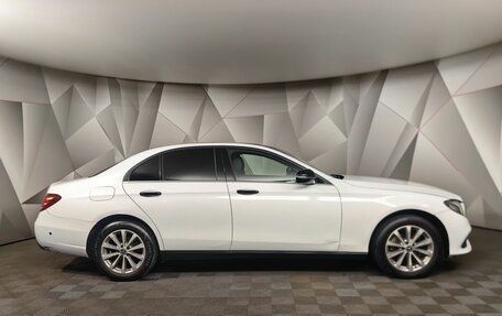 Mercedes-Benz E-Класс, 2019 год, 1 399 000 рублей, 4 фотография
