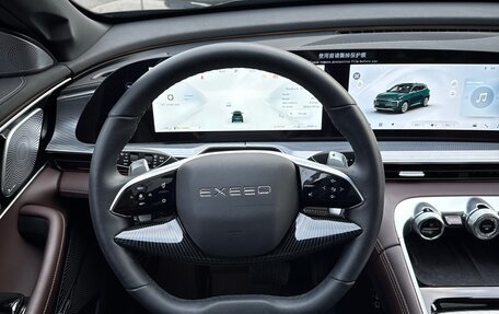 CheryExeed TXL, 2023 год, 2 995 000 рублей, 12 фотография