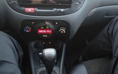 KIA Rio II, 2009 год, 590 000 рублей, 26 фотография