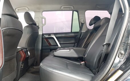 Toyota Land Cruiser Prado 150 рестайлинг 2, 2015 год, 3 250 000 рублей, 12 фотография