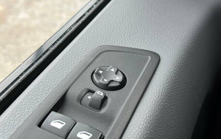 Opel Vivaro, 2021 год, 2 290 000 рублей, 18 фотография