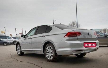 Volkswagen Passat B8 рестайлинг, 2017 год, 1 590 000 рублей, 7 фотография