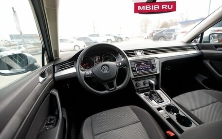 Volkswagen Passat B8 рестайлинг, 2017 год, 1 590 000 рублей, 8 фотография
