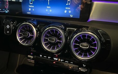 Mercedes-Benz CLA, 2023 год, 5 630 000 рублей, 12 фотография