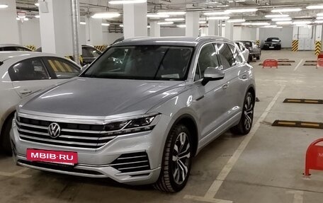 Volkswagen Touareg III, 2022 год, 2 000 000 рублей, 6 фотография