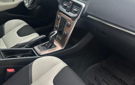 Volvo V40 Cross Country I, 2013 год, 970 000 рублей, 14 фотография