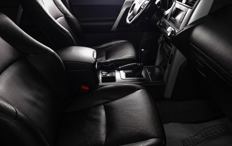 Toyota Land Cruiser Prado 150 рестайлинг 2, 2010 год, 2 929 000 рублей, 11 фотография