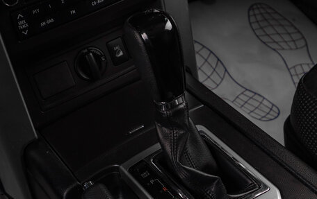 Toyota Land Cruiser Prado 150 рестайлинг 2, 2010 год, 2 929 000 рублей, 19 фотография