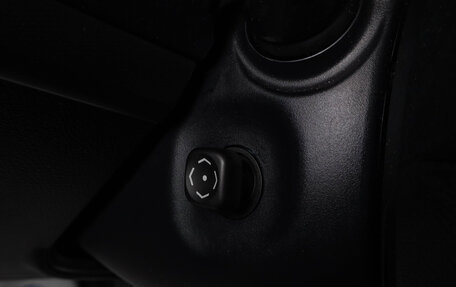 Toyota Land Cruiser Prado 150 рестайлинг 2, 2010 год, 2 929 000 рублей, 20 фотография