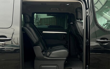 Peugeot Traveller I, 2019 год, 2 992 700 рублей, 8 фотография