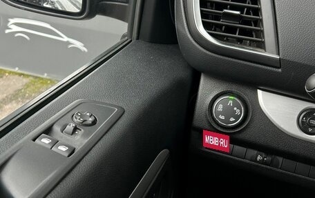 Peugeot Traveller I, 2019 год, 2 992 700 рублей, 22 фотография