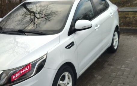 KIA Rio III рестайлинг, 2014 год, 830 000 рублей, 2 фотография