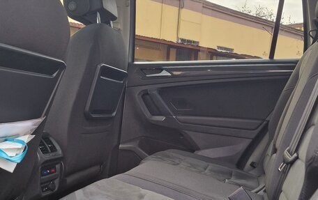 Volkswagen Tiguan II, 2020 год, 2 900 000 рублей, 10 фотография