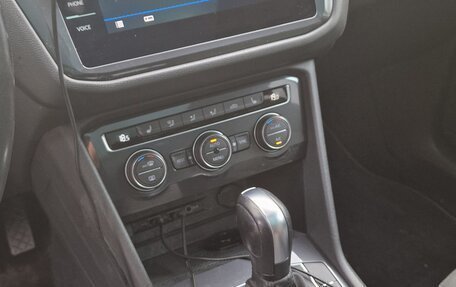 Volkswagen Tiguan II, 2020 год, 2 900 000 рублей, 11 фотография