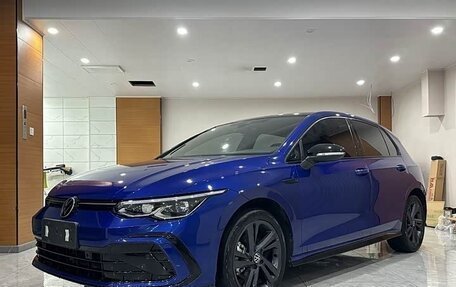 Volkswagen Golf VIII, 2022 год, 2 230 000 рублей, 1 фотография