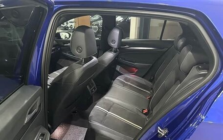 Volkswagen Golf VIII, 2022 год, 2 230 000 рублей, 14 фотография