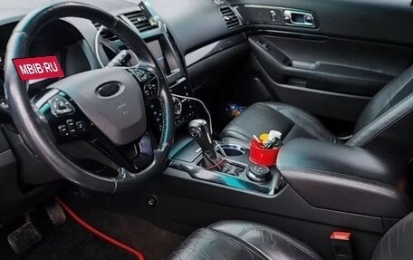 Ford Explorer VI, 2013 год, 2 200 000 рублей, 10 фотография