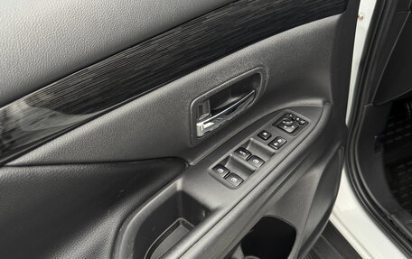 Mitsubishi Outlander III рестайлинг 3, 2017 год, 2 270 000 рублей, 12 фотография