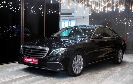 Mercedes-Benz E-Класс, 2016 год, 3 290 000 рублей, 1 фотография