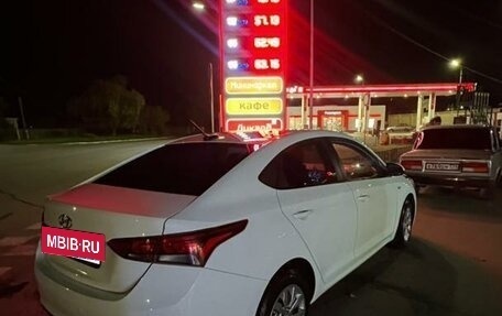 Hyundai Solaris II рестайлинг, 2017 год, 950 000 рублей, 7 фотография