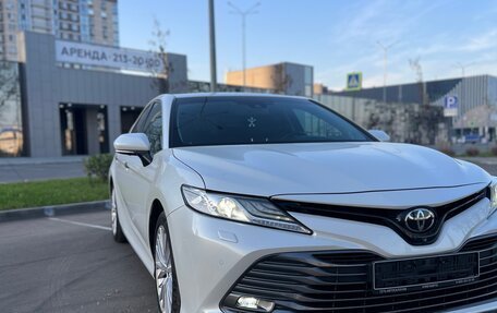 Toyota Camry, 2019 год, 3 350 000 рублей, 14 фотография