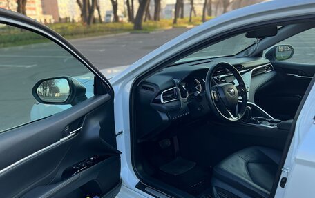 Toyota Camry, 2019 год, 3 350 000 рублей, 20 фотография