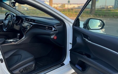 Toyota Camry, 2019 год, 3 350 000 рублей, 17 фотография