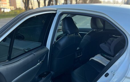 Toyota Camry, 2019 год, 3 350 000 рублей, 19 фотография