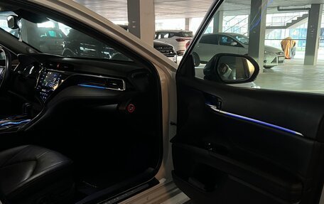 Toyota Camry, 2019 год, 3 350 000 рублей, 25 фотография