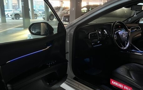 Toyota Camry, 2019 год, 3 350 000 рублей, 24 фотография