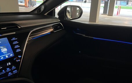 Toyota Camry, 2019 год, 3 350 000 рублей, 30 фотография
