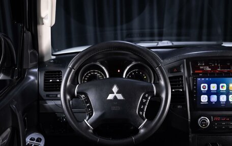 Mitsubishi Pajero IV, 2013 год, 1 999 000 рублей, 9 фотография