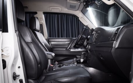 Mitsubishi Pajero IV, 2013 год, 1 999 000 рублей, 17 фотография