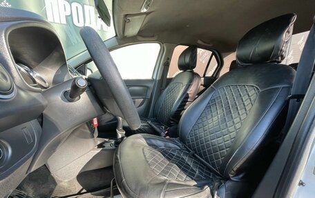 Renault Logan II, 2017 год, 495 000 рублей, 10 фотография