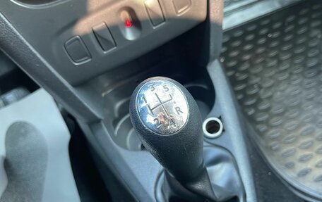 Renault Logan II, 2017 год, 495 000 рублей, 20 фотография