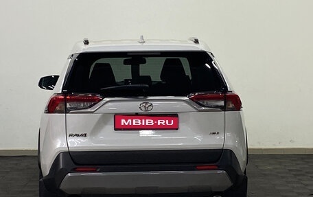 Toyota RAV4, 2021 год, 3 150 000 рублей, 6 фотография