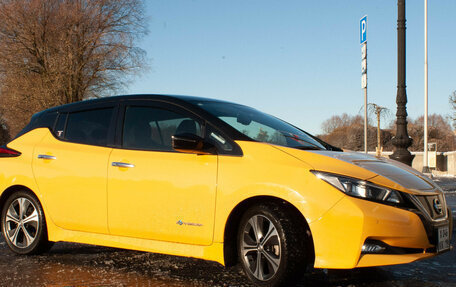 Nissan Leaf II, 2018 год, 1 700 000 рублей, 4 фотография